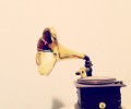 Gramofon z zlato trobento